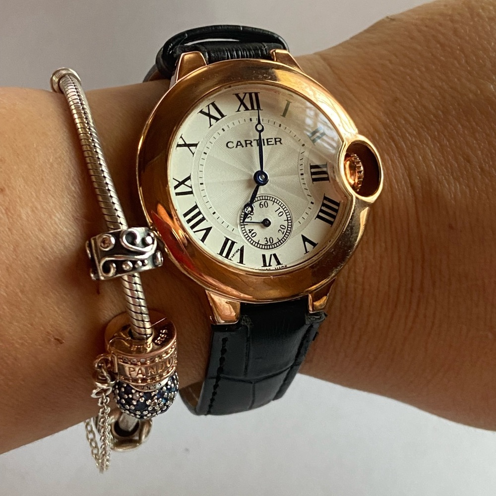 Women watch. Not original